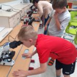 Mikroskopier-Workshop mit Buddys der Mittelschule